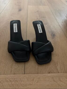 Steve Madden Black Padded Crossover Slide Mules